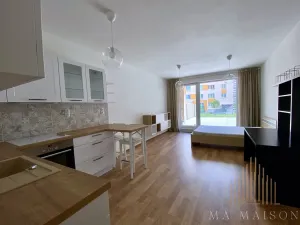 Prodej bytu 1+kk, Praha - Uhříněves, Františka Diviše, 35 m2