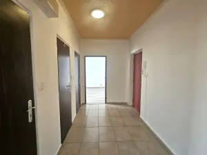 Pronájem bytu 2+1, Kralupy nad Vltavou - Lobeček, Štefánikova, 56 m2