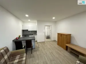 Pronájem bytu 2+kk, Česká Lípa, U Nemocnice, 42 m2