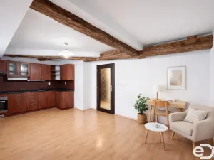 Prodej bytu 2+kk, Chrudim, Resselovo náměstí, 40 m2