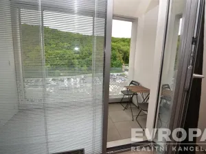 Pronájem bytu 1+kk, Praha - Košíře, Hlaváčkova, 33 m2