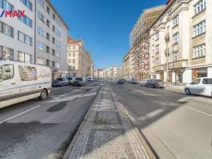 Pronájem bytu 1+1, Praha - Bubeneč, Eliášova, 55 m2