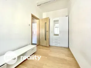 Pronájem bytu 2+kk, Opava, Pekařská, 32 m2
