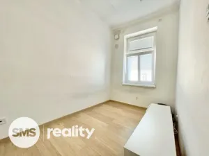 Pronájem bytu 2+kk, Opava, Pekařská, 32 m2