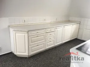 Pronájem bytu 2+kk, Opava, U Pošty, 56 m2