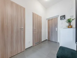 Prodej bytu 3+kk, Praha, Ke kříži, 63 m2