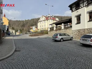 Pronájem obchodního prostoru, Karlovy Vary, Hynaisova, 42 m2