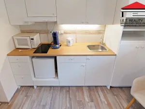 Pronájem kanceláře, Praha - Čakovice, Kostelecká, 25 m2