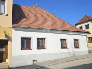 Prodej rodinného domu, Kamenice nad Lipou, Dobšova, 87 m2