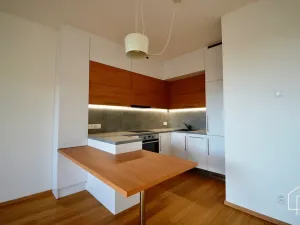 Pronájem bytu 2+kk, Praha - Libuš, Novodvorská, 48 m2