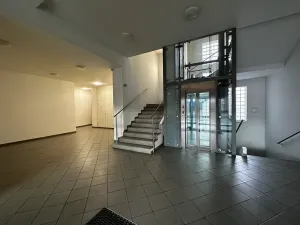 Pronájem bytu 1+kk, Praha - Libeň, Českomoravská, 35 m2