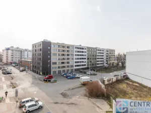 Pronájem kanceláře, Praha - Holešovice, U Pergamenky, 225 m2