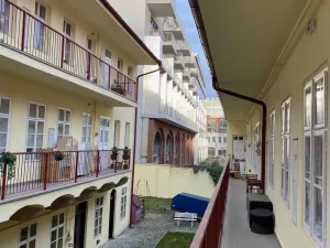 Pronájem atypického bytu, Praha - Karlín, Kollárova, 47 m2