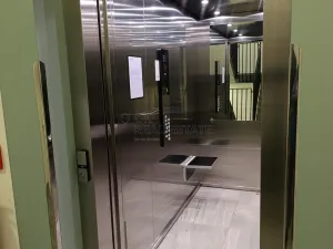 Pronájem bytu 1+kk, Praha - Vysočany, Strnadových, 16913 m2