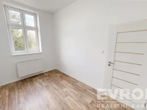Prodej bytu 2+kk, Žirovnice, Havlíčkovo náměstí, 39 m2