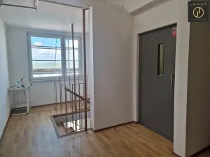 Prodej bytu 2+kk, Kladno, Vašíčkova, 42 m2