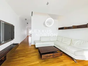 Pronájem bytu 3+1, Praha - Karlín, Šaldova, 94 m2