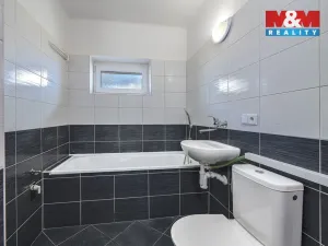 Prodej bytu 2+1, Chvaletice, 50 m2