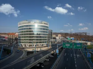 Pronájem obchodního prostoru, Praha - Smíchov, Plzeňská, 454 m2
