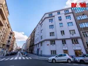 Pronájem bytu 1+kk, Praha - Dejvice, Kafkova, 33 m2