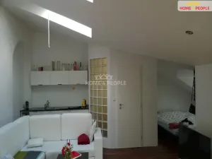 Pronájem bytu 1+kk, Brno - Černovice, Churého, 50 m2