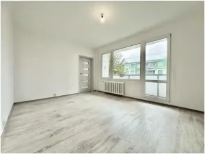 Pronájem bytu 4+1, Ústí nad Labem - Krásné Březno, V Oblouku, 81 m2