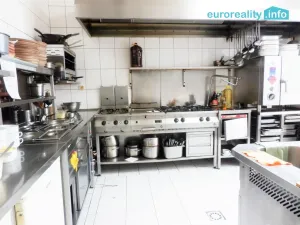 Pronájem restaurace, Praha - Dubeč, Městská, 322 m2