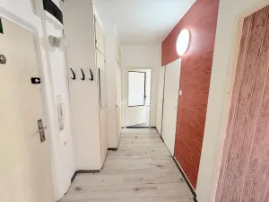 Prodej bytu 2+1, Chomutov, Holešická, 61 m2