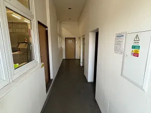 Pronájem obchodního prostoru, Praha - Horní Počernice, Náchodská, 600 m2