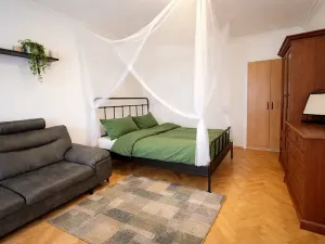 Pronájem bytu 1+1, Praha - Košíře, Mahenova, 37 m2