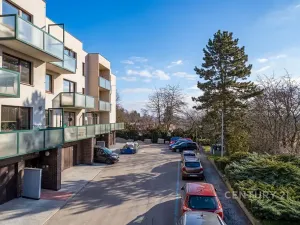 Prodej bytu 2+kk, Praha - Hlubočepy, Výhledová, 63 m2