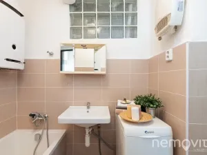 Prodej bytu 2+1, Praha - Holešovice, Bubenská, 69 m2