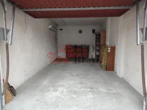 Pronájem garáže, Praha - Strašnice, Limuzská, 17 m2