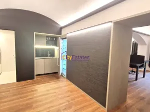 Prodej kanceláře, Praha - Smíchov, Janáčkovo nábřeží, 85 m2