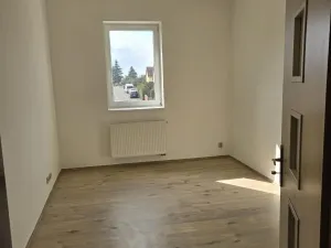 Pronájem bytu 3+1, Lom, nám. Republiky, 103 m2