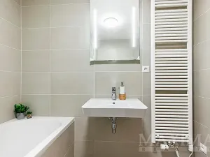 Prodej bytu 1+kk, Praha - Holešovice, Argentinská, 40 m2