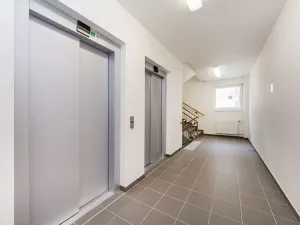 Pronájem bytu 1+kk, Praha - Hlubočepy, Miloše Havla, 36 m2