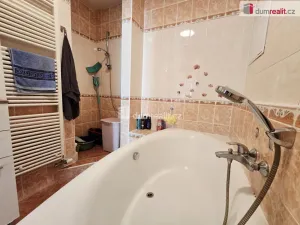 Prodej bytu 4+kk, Praha - Kyje, Sicherova, 83 m2