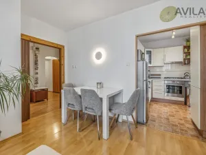 Prodej bytu 3+1, Praha - Lhotka, Mezilesní, 64 m2