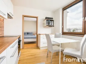 Pronájem bytu 3+1, Brno, Kamínky, 73 m2