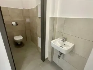 Pronájem obchodního prostoru, Františkovy Lázně, Nádražní, 27 m2