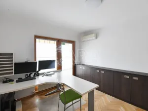Pronájem bytu 3+1, Praha - Nové Město, Spálená, 127 m2