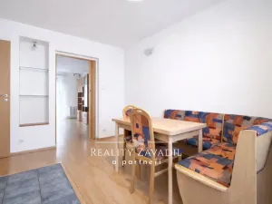 Pronájem bytu 2+1, Praha - Podolí, Jeremenkova, 49 m2