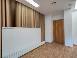 Pronájem obchodního prostoru, Praha - Hlubočepy, Hlubočepská, 104 m2