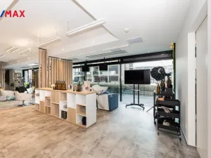 Pronájem obchodního prostoru, Praha - Libeň, Voctářova, 177 m2