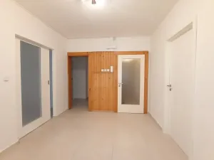Prodej bytu 4+kk, Praha, Proutěná, 94 m2