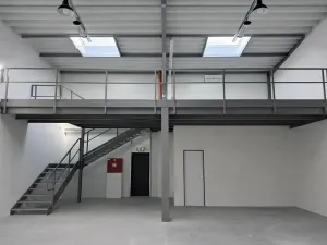 Pronájem skladu, Mělník, 193 m2