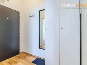 Pronájem bytu 2+kk, Praha - Břevnov, Patočkova, 40 m2