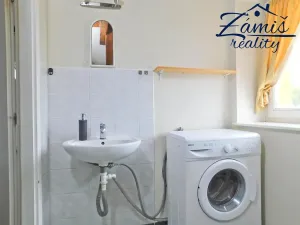 Pronájem bytu 1+kk, Lány, Berounská, 40 m2