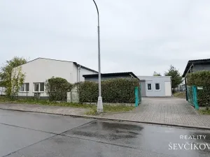 Pronájem komerční nemovitosti, Hradec Králové, Zemědělská, 695 m2
